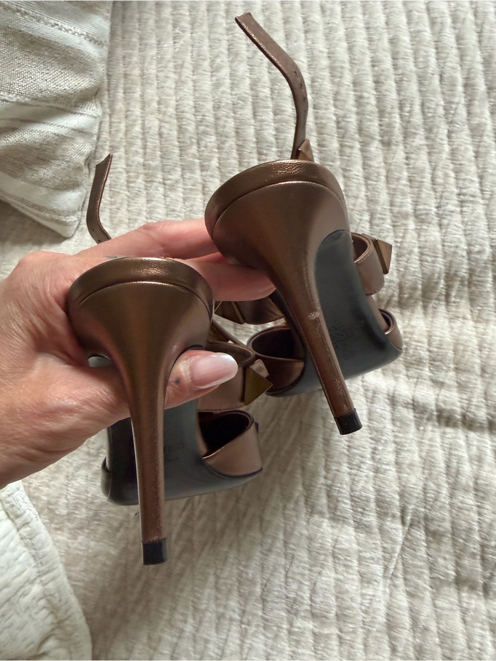 Valentino Garavani Bronze Pyramid-Stud Pointed Slingback Flats - Picture 3 of 5